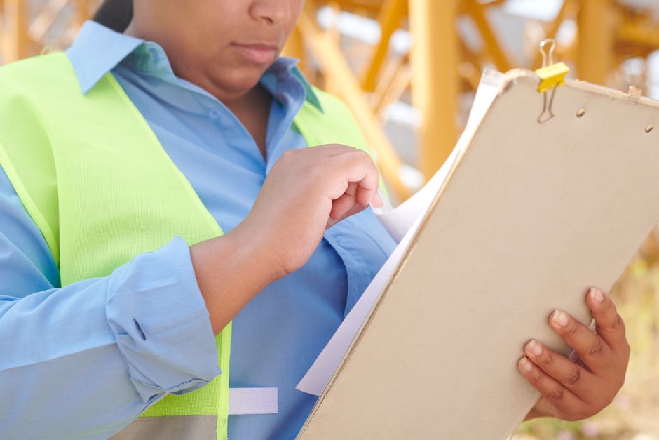 إشراف هندسي وتوريد مواد